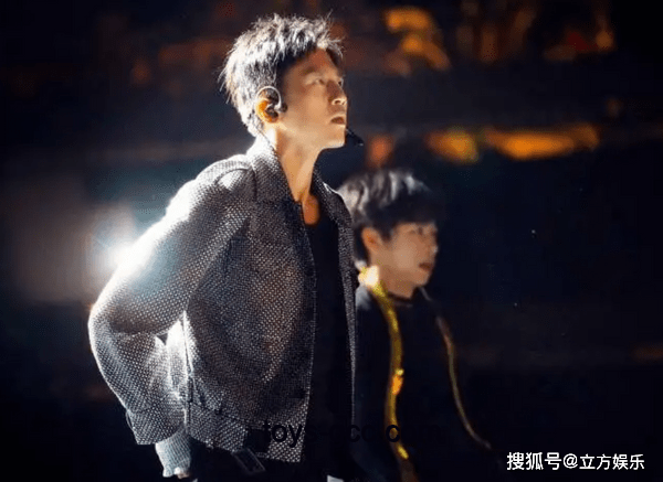 内娱新风向：邓超唱跳舞台将引领娱乐新潮流